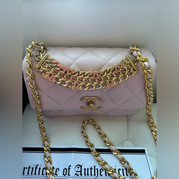 NEW CHANEL make up Crossbody - Picture 10 of 13